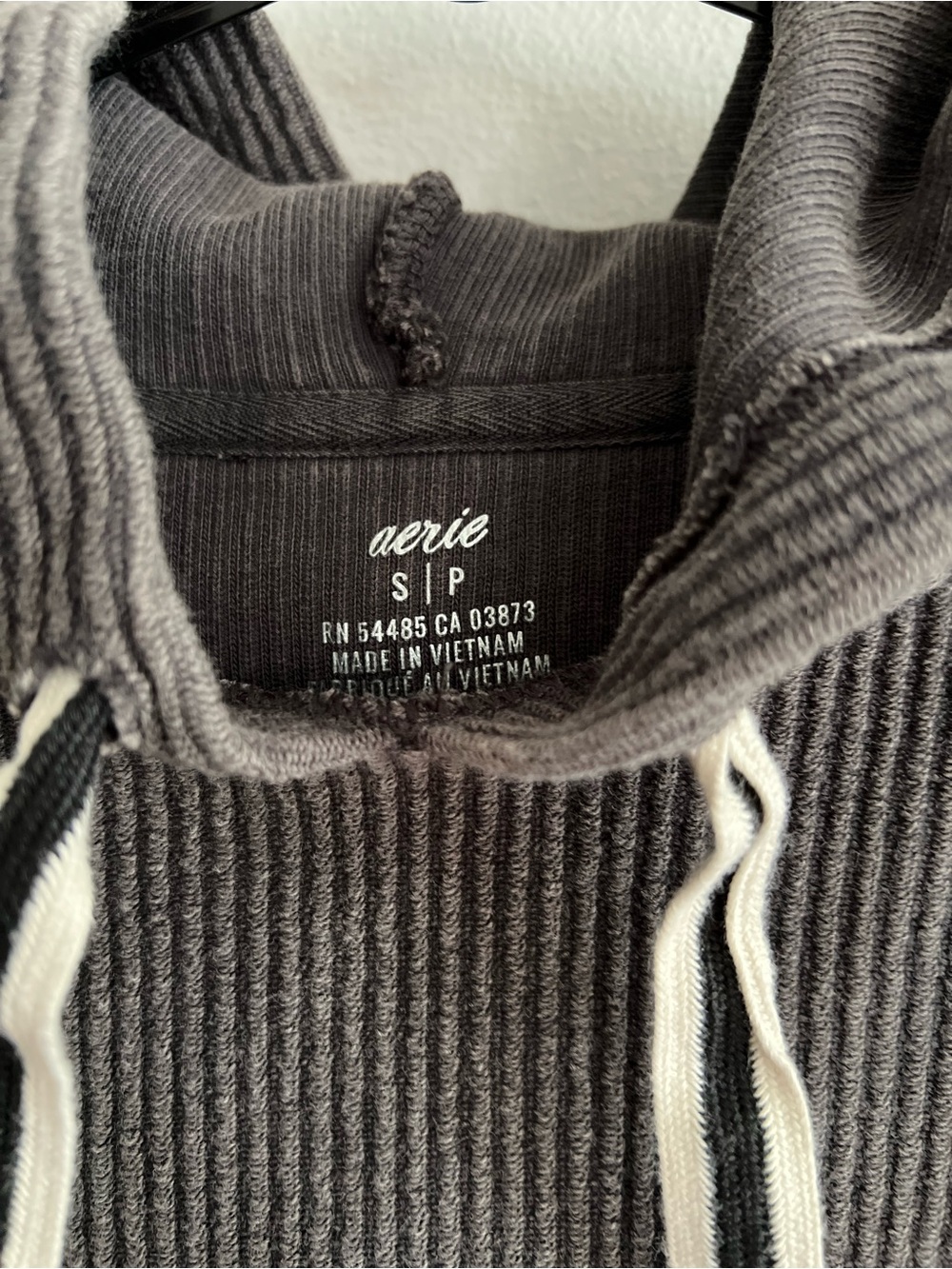 Women’s Aerie Ribbed Knit Cropped Hoodie - Picture 2 of 4
